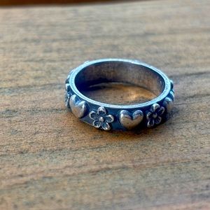 Retired James Avery Ring with Hearts and Flowers; Size 6.5 Sterling Silver